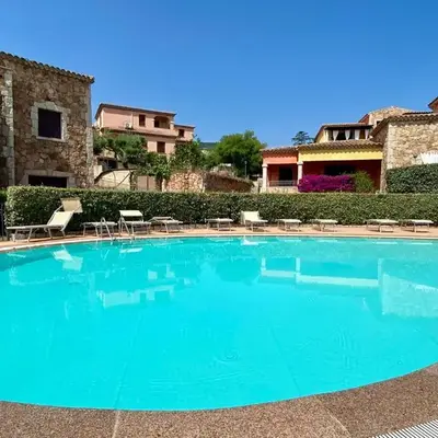 Villa Luna con piscina condivisa