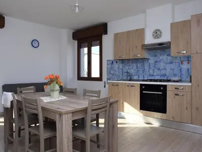 Cucina o angolo cottura di Apartment Golf von Orosei - Irgoli by Interhome