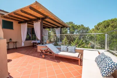 Balcone o terrazza di Villa La Torretta - Waterfront & Direct Beach Access