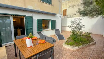 Patio o area all'aperto di Casa CarMa - Relax & Comfort a Cala Gonone