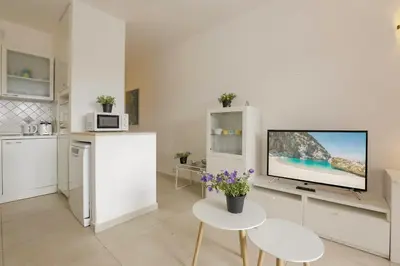 Cucina o angolo cottura di La Casa di Giuliano Salina Bamba San Teodoro