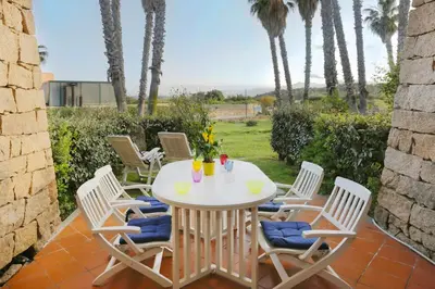 Giardino di La Casa di Giuliano Salina Bamba San Teodoro