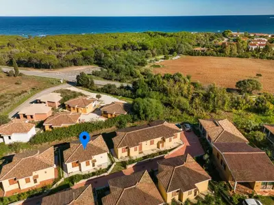 Paesaggio naturale nelle vicinanze della villa