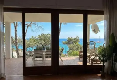 Paesaggio naturale nelle vicinanze della villa