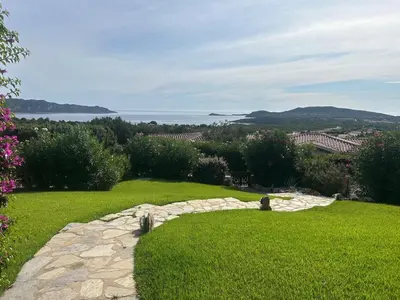 Paesaggio naturale nelle vicinanze della villa
