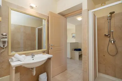 Bagno di Hotel Regina Elena