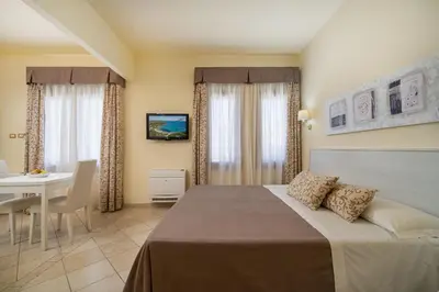 TV o dispositivi per l'intrattenimento presso Hotel Regina Elena