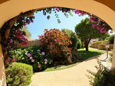 Giardino di Holiday Home Corbezzolo 11 - Vista Village by Interhome