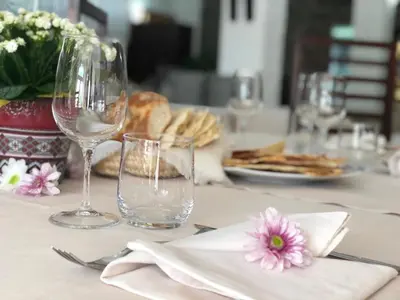 Cibo presso l'hotel o nelle vicinanze