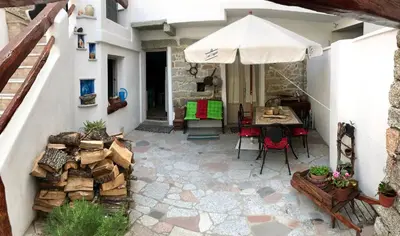 Patio o area all'aperto di B&B Pascal House Nuoro_IUN E5016
