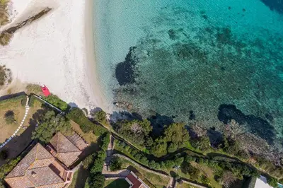 Paesaggio naturale nelle vicinanze della villa