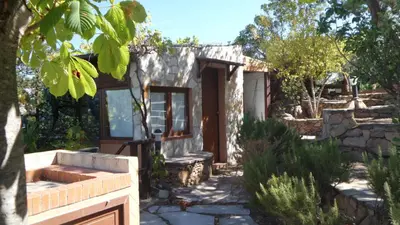 Giardino di La casetta a due passi dal mare con spiaggia privata