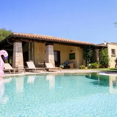 LuxRent Villa Smeralda Pool and Beach