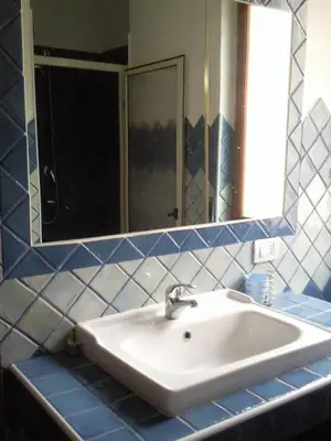 Bagno di appartamento Oleandro