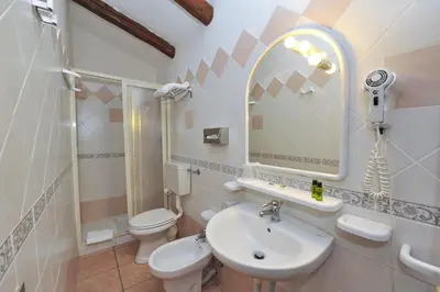 Bagno di Hotel L'Esagono