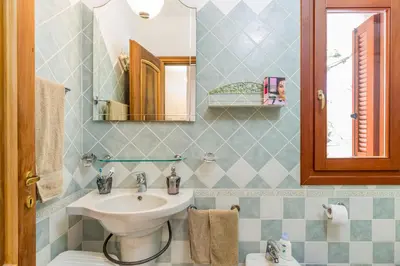 Bagno di casavacanza golfo aranci