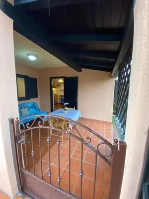 Balcone o terrazza di Bilocale al Villaggio degli ulivi SAN TEODORO