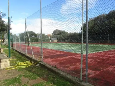 Attività di tennis o squash presso l'appartamento o nelle vicinanze
