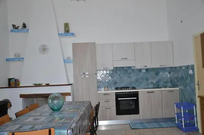 Cucina o angolo cottura di Casa indipendente immersa nel verde con vista mare