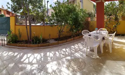 Giardino di Appartamento La Caletta 500m dal mare
