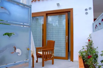 Balcone o terrazza di Purple Flower Suite Apartment