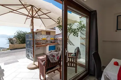 Balcone o terrazza di Purple Flower Suite Apartment