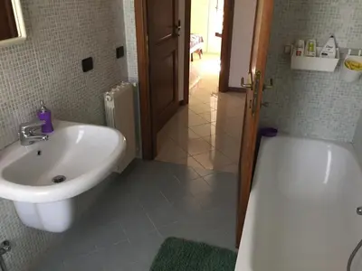 Bagno di Via Acquedotto n. 66, Condominio 