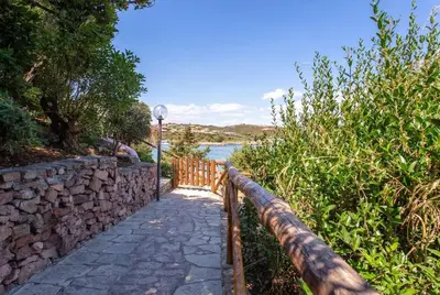 Paesaggio naturale nelle vicinanze della villa