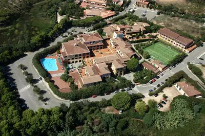 Piscina di Nicolaus Club Torre Moresca o nelle vicinanze