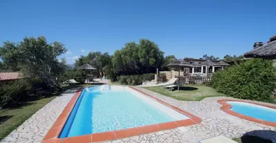 Piscina di Residence Baia Salinedda o nelle vicinanze