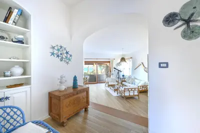 Area soggiorno di Villa Gaviel, villa con accesso diretto al mare
