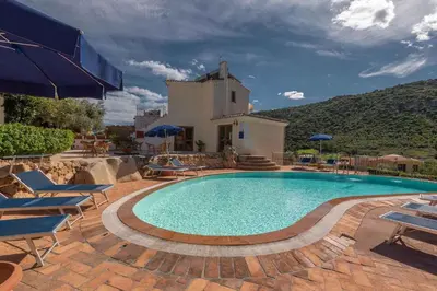 Piscina di Holiday home Budoni - Insel Sardinien 27735 o nelle vicinanze