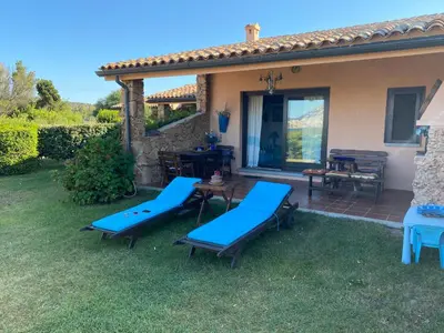 Giardino di villino D5 coda cavallo villaggio cala paradiso