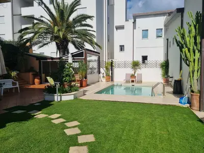 Piscina di Relaxing and Comforting o nelle vicinanze