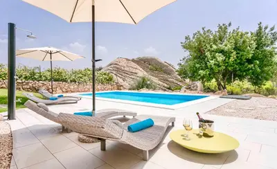 Piscina di Art Villa o nelle vicinanze