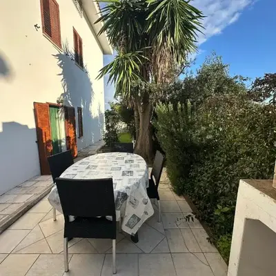 Giardino privato & BBQ Relax a La Caletta per 4