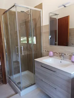 Bagno di App.Violet Sardegna Mare La Caletta