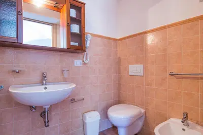 Bagno di AFFITTACAMERE DORGALI B&B da ZIETTO