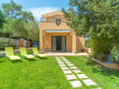 Giardino di Holiday Home Pellicano by Interhome