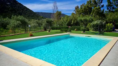 Piscina di Villa Paola San Teodoro con piscina privata o nelle vicinanze