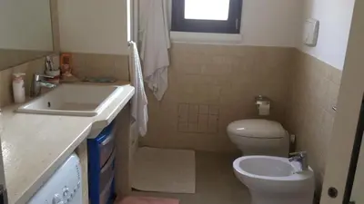 Bagno di Trilocale con cortile