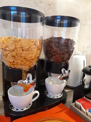 Set per la preparazione di tè e caffè presso B&B Aly&Emy
