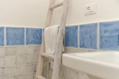 Bagno di Casa Ono - Appartamento con 2 Camere e 2 bagni in centro abitato