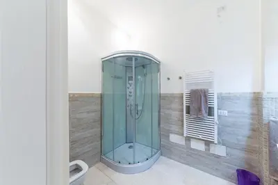 Bagno di La Promenade Rooms & Suites