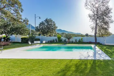Piscina di Villa Mary o nelle vicinanze