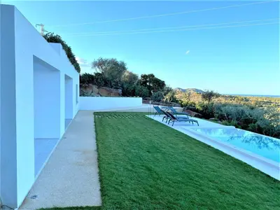 Piscina di Domo La Vela o nelle vicinanze