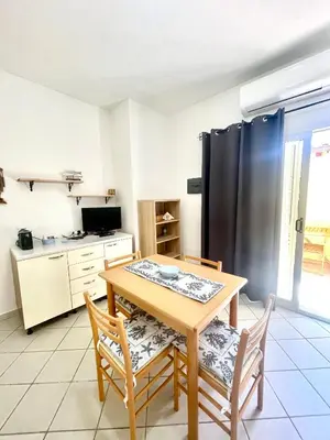 Cucina o angolo cottura di Prima Spiaggia Apartments