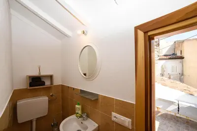 Bagno di Casa Marta IUN Q1985