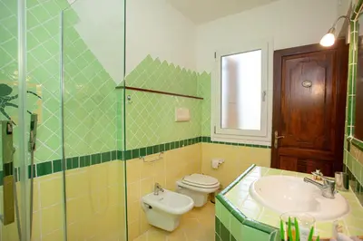 Bagno di Camere Tirreno 1