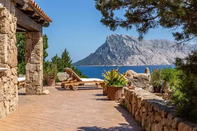 Paesaggio naturale nelle vicinanze della villa